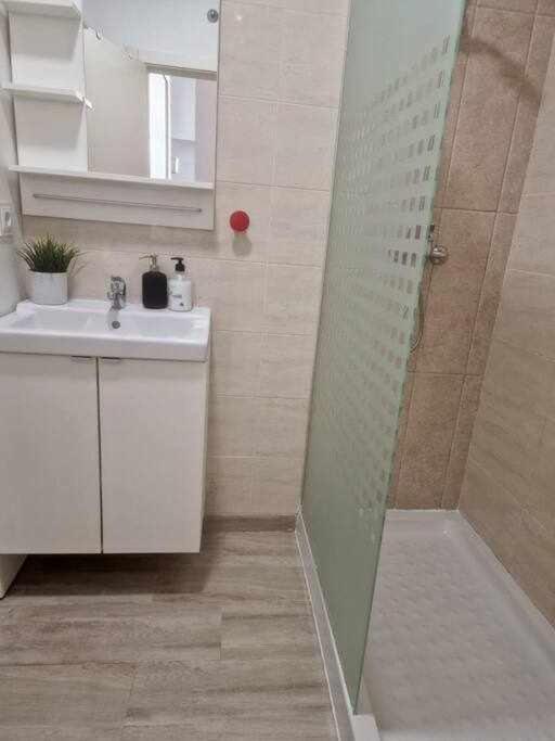 Isg Encantador Estudio En Alameda De Hercules Apartment