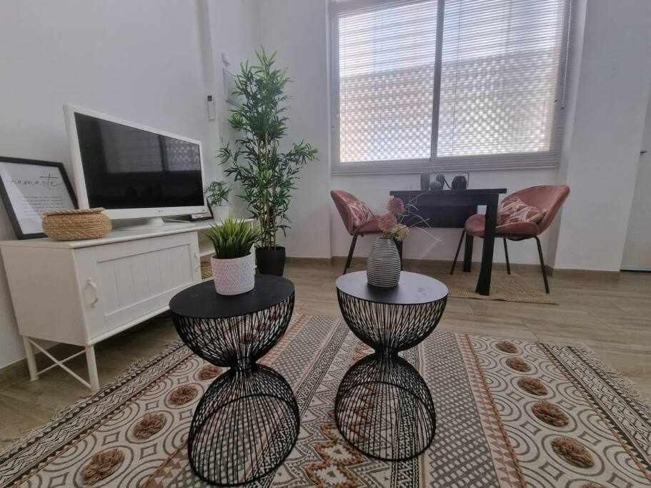 Isg Encantador Estudio En Alameda De Hercules Apartamento
