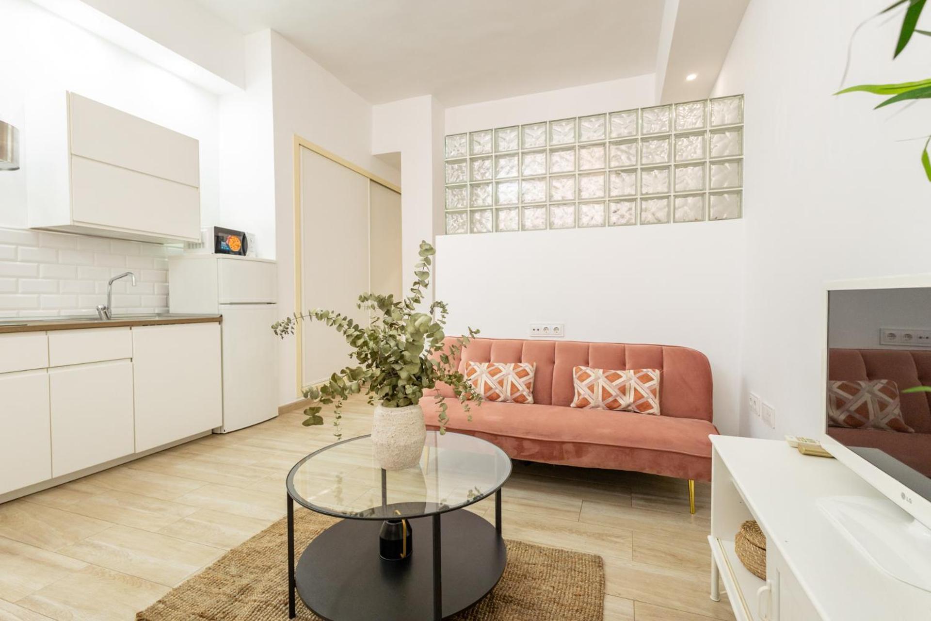 Encantador Estudio En Alameda De Hércules Sevilla