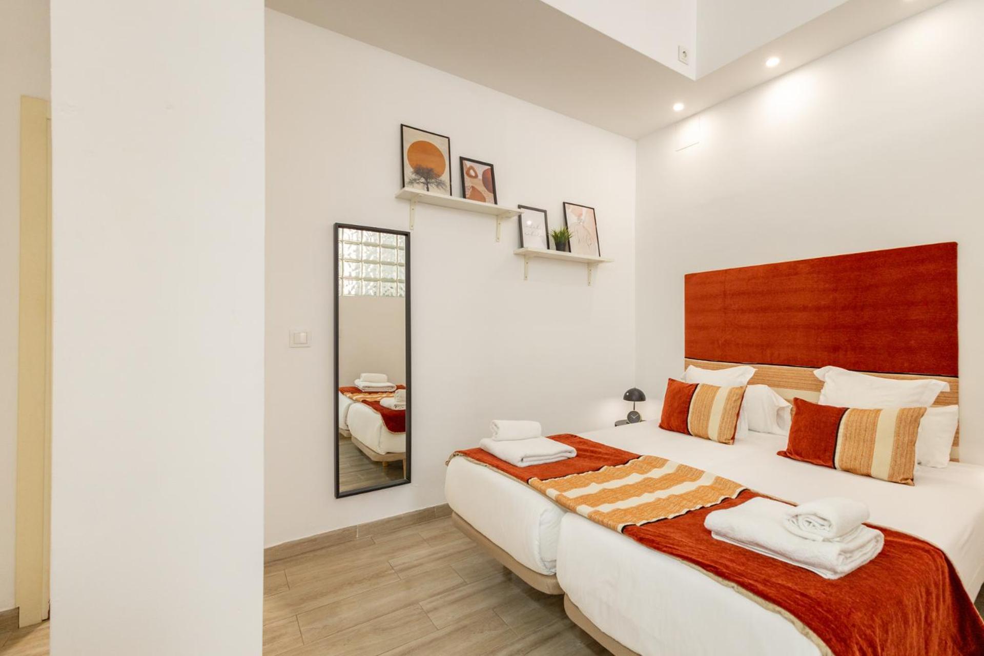 Encantador Estudio En Alameda De Hércules Sevilla