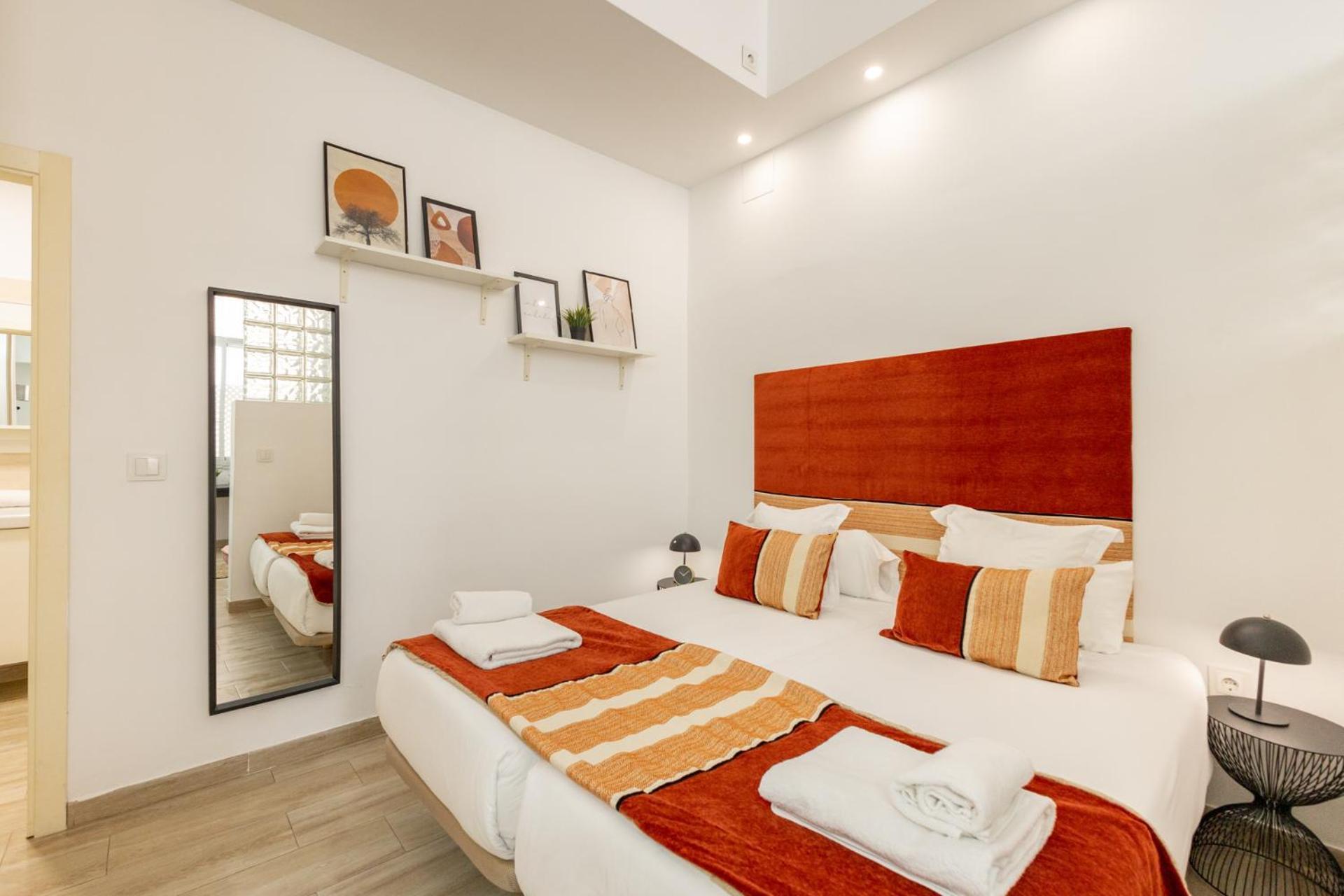 Apartment Isg Encantador Estudio En Alameda De Hercules Seville
